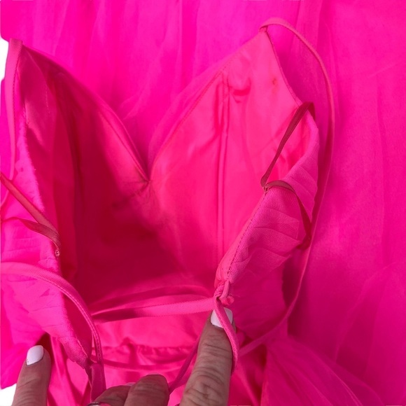 La Femme Neon Light Tulle Gown Bright Pink Size 4 Side Pockets Leg Slit Prom - Picture 10 of 11